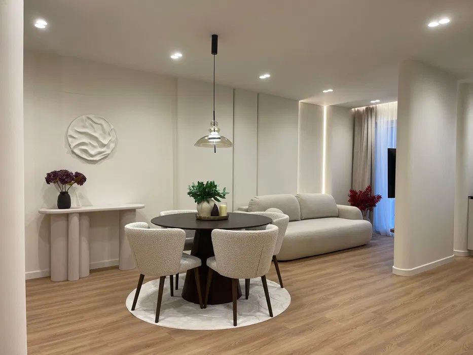 Apartament 2 camere, 51mp, vedere PANORAMICA, parcare, mobilat, str. Razoare! – fotografia 1 din 8