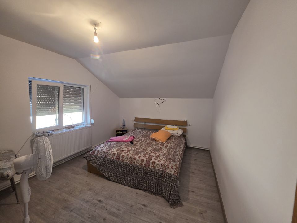 Oportunitate! Casa P+M înaltă, 4 camere, mobilata, utilata, Valu lui Traian! – fotografia 11 din 13