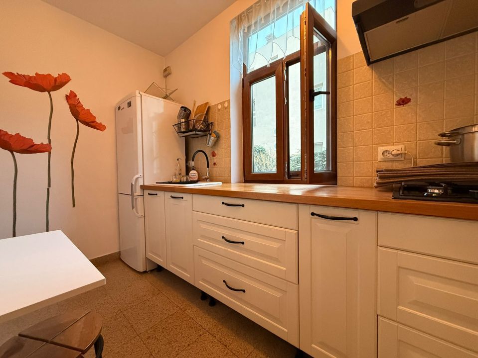 Vila individuală Decebal/ Piata Alba Iulia/ 5 camere/ curte/  ideal birou – fotografia 10 din 20