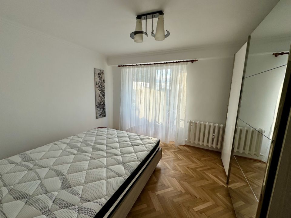 Apart. 4 camere, mobilat și utilat, central, Bloc Stea cu vedere spre Primărie – fotografia 32 din 32