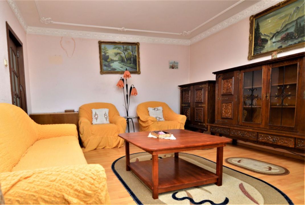 INCHIRIERE APARTAMENT 3 CAMERE VITAN-FOISORULUI – fotografia 5 din 26