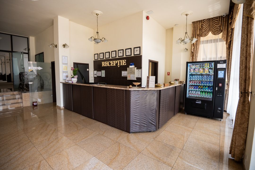 Hotel Miky Arad de vanzare | Investitie cu utilizari multiple | 42 camere cazare – fotografia 59 din 66