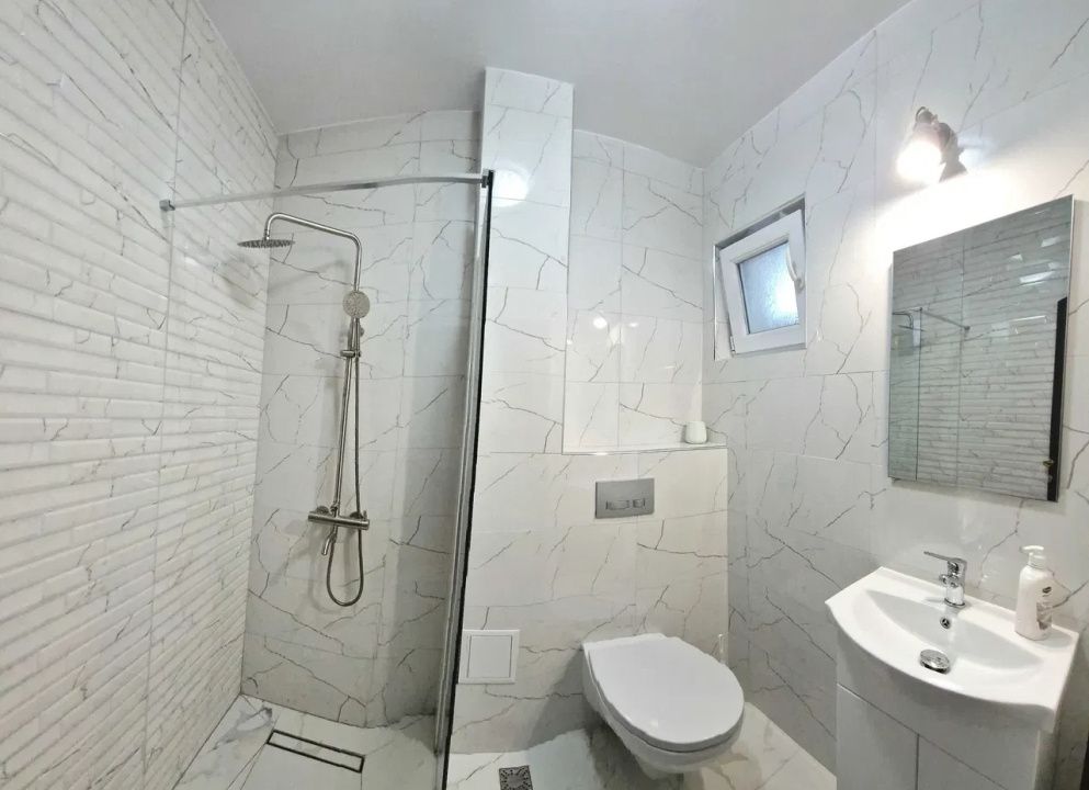 Inchiriez apartament CETATE - 3 camere plus living cu bucatarie – fotografia 3 din 6
