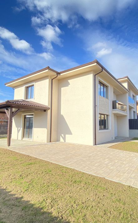 Casă modernă la intrare în Chinteni – zonă superbă, cu priveliște – fotografia 4 din 13