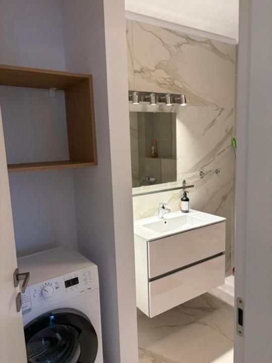 2 Camere de inchiriat | Damaroaia | Centrala | Parcare inclusa – fotografia 8 din 10