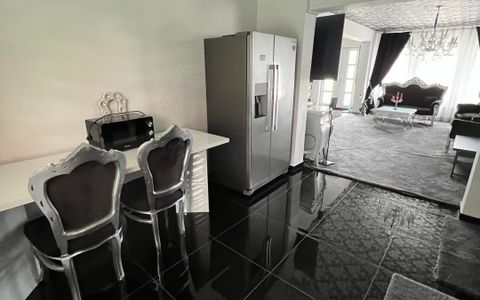 OPORTUNITATE! Duplex cu garaj, 103 mp, gradina 200 mp, zona Centrala Floresti!