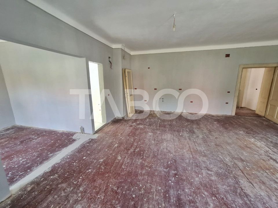 Spatiu comercial de inchiriat pe Lucian Blaga in centru Sebes – fotografia 7 din 9