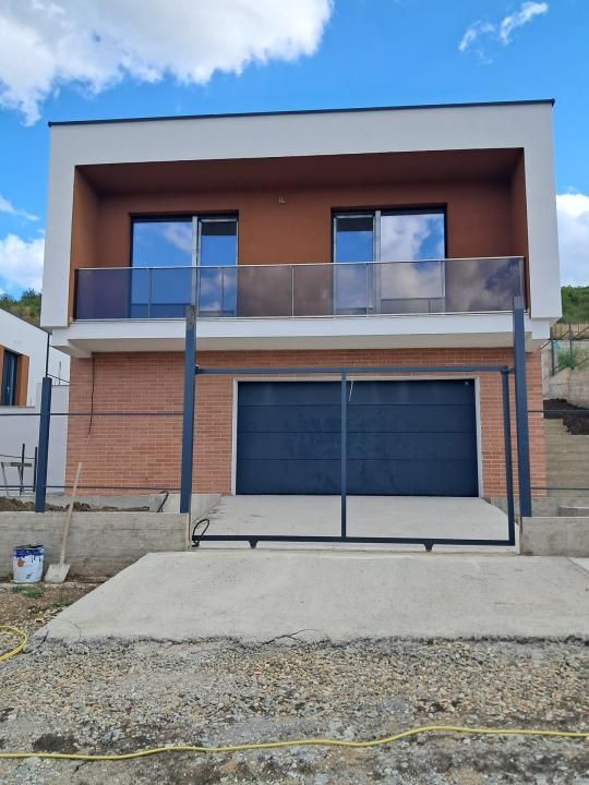 COMISION 0% CUMPARARE/Casa INDIVIDUALA teren 700mp DEZMIR – fotografia 3 din 11