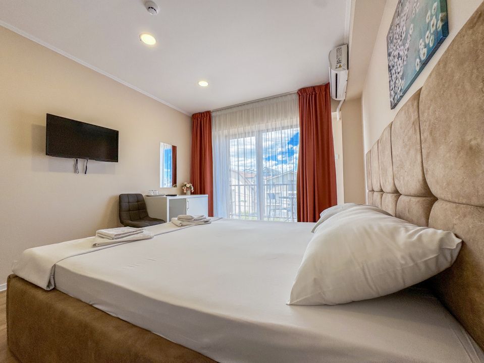 Pensiune de vanzare Costinesti, 26 camere duble, complet functionala – fotografia 20 din 28