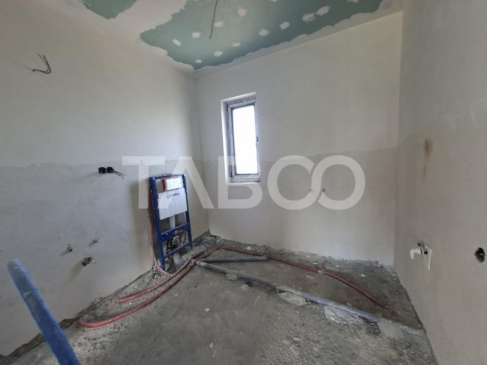 Casa individuala 4 camere  de vanzare 300 mp teren Exterior Sibiu – fotografia 12 din 18