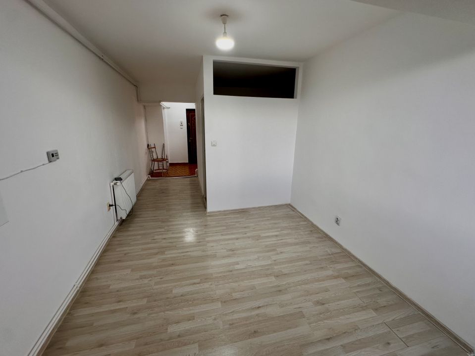 GARSONIERA DE VANZARE I CETATE I 31 MP I FINISATA COMPLET CU VEDERE PANORAMICA I – fotografia 3 din 9