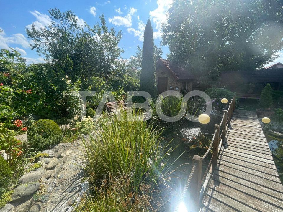 Casa deosebita  de vanzare 453 mp utili si curte 528 mp in Avrig – fotografia 17 din 32