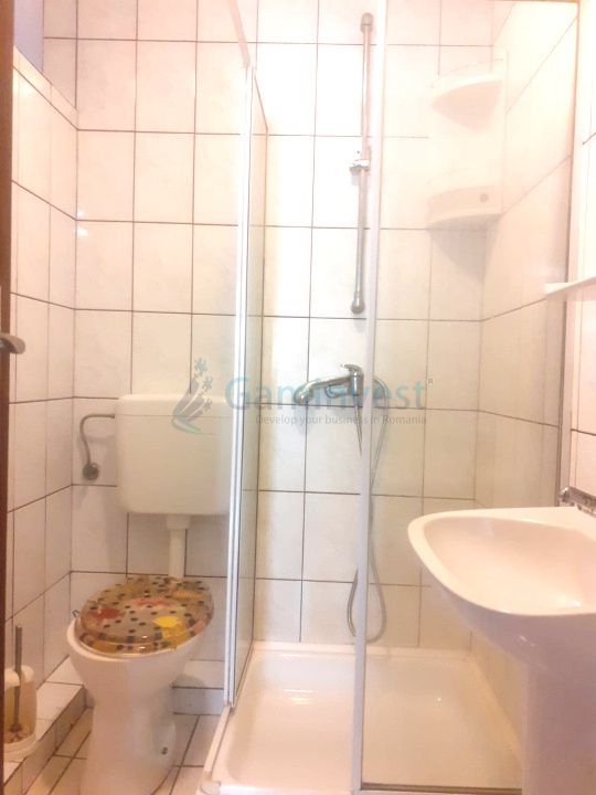 Casa de inchiriat in Oradea, pentru echipe de muncitori 420 mp utili, Velenta – fotografia 17 din 18