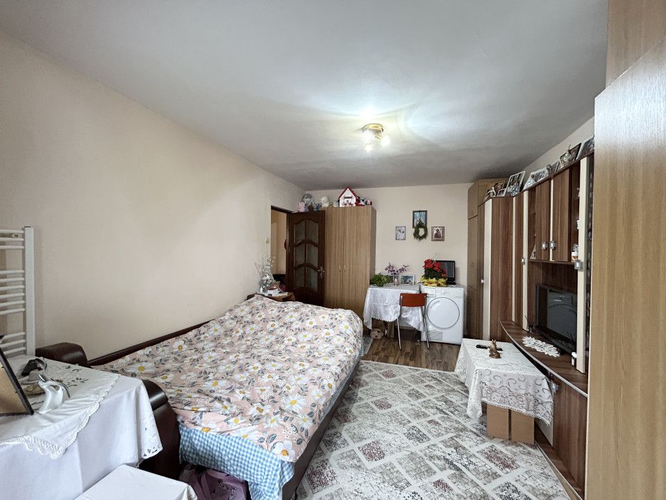 Apartamet 1 camera, decomandat, 36mp utili, zona Buziasului – fotografia 1 din 4