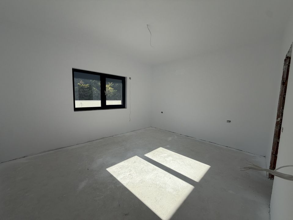 P5034 Apartament DECOMANDAT cu 3 camere zona LAC DUMBRAVITA,ETAJ 1, 2 Parcari – fotografia 14 din 35