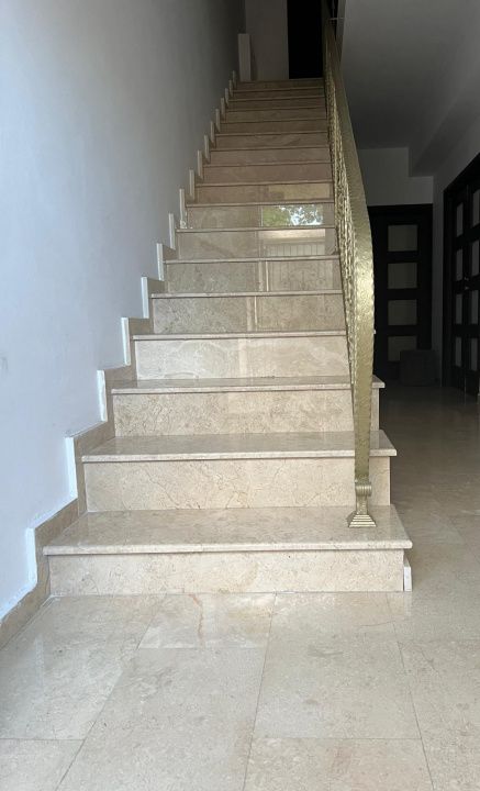 Vila impresionanta P+3, Bulevardul Mamaia, zona Tomis II – fotografia 9 din 12