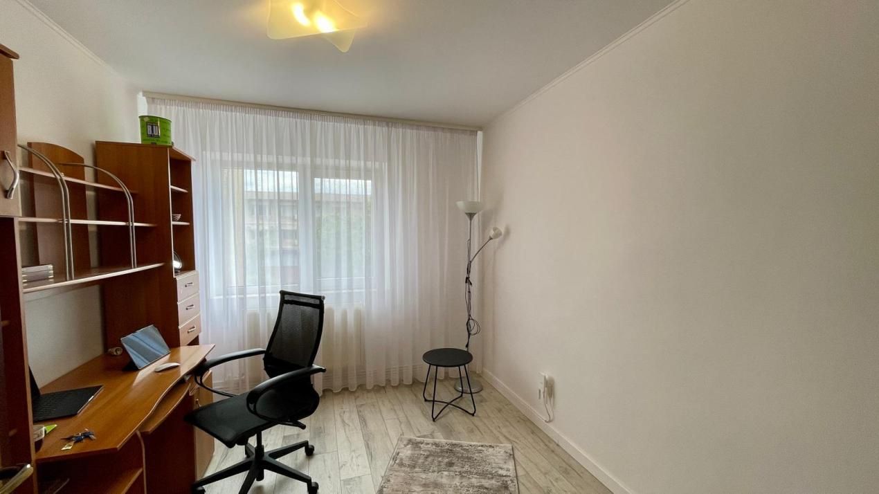 Apartament 3 camere, decomandat, zonă ultracentrală, bloc Mobilux, etaj 1 – fotografia 8 din 12