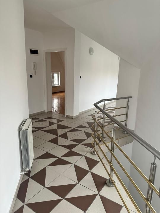 Casă 7 camere,  668 mp, str. Ciresilor, Grădina Botanică – fotografia 8 din 12