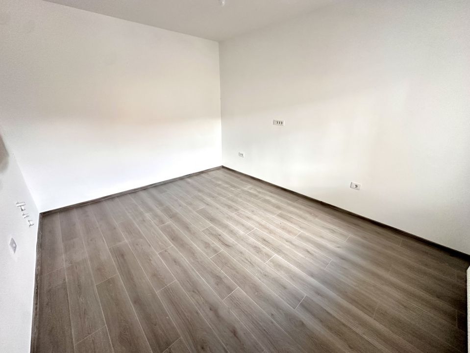 CASA DE VANZARE I 246 MP UTILI I TEREN 446 MP I COMPARTIMENTATA IN 5 APARTAMENTE – fotografia 7 din 28
