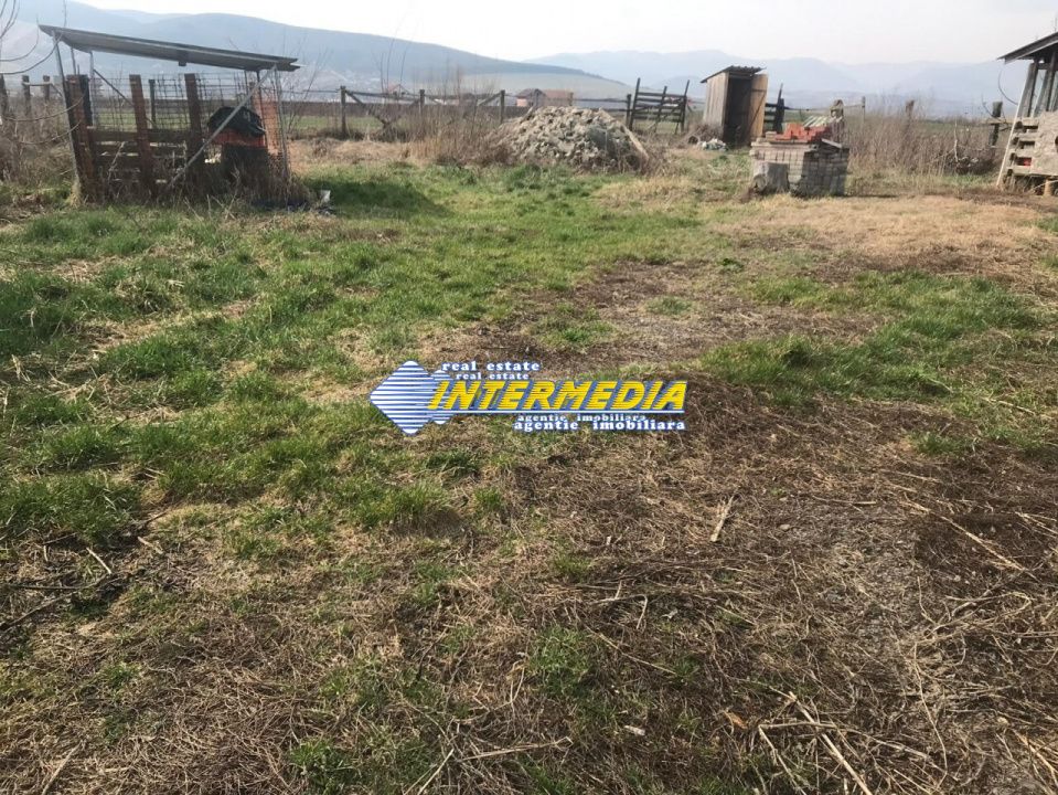 Teren intravilan de vanzare suprafata 500 mp – fotografia 1 din 4