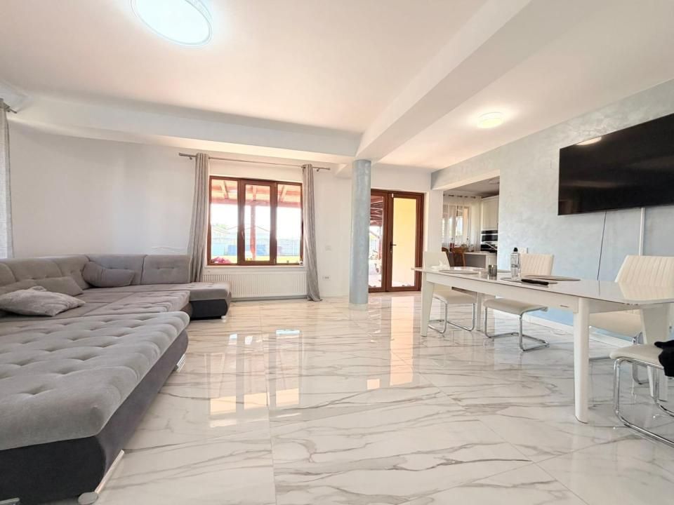 Casa Individuala mobilata cu 5 camere + terasa 75mp - Mosnita Noua – fotografia 3 din 13