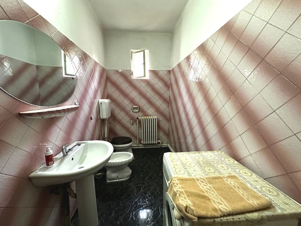 Casa 4 Camere pe Parter 441 mp Teren Alba Iulia Ultracentral CENTRU Turistic – fotografia 35 din 49