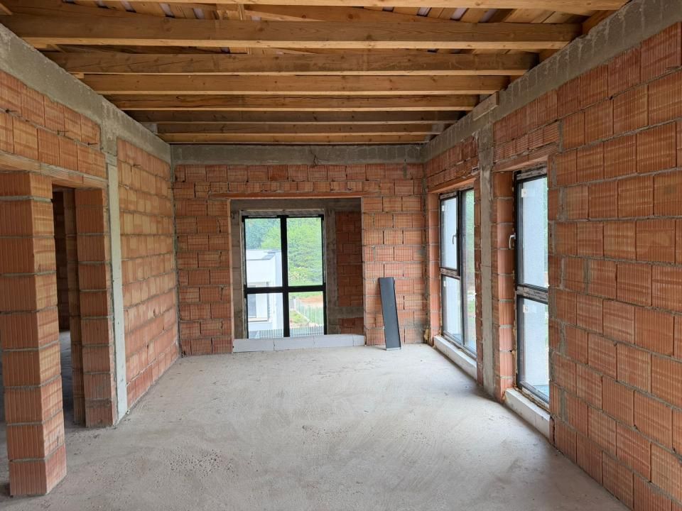 Casă nouă cu priveliște spre pădure în zona Făget – Drumul Sfântul Ioan – fotografia 8 din 10