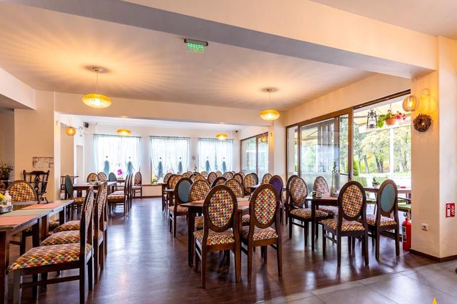 • Oportunitate Unică Predeal: Proprietate Mixtă (Comercial + Vilă) -Centru – fotografia 5 din 33