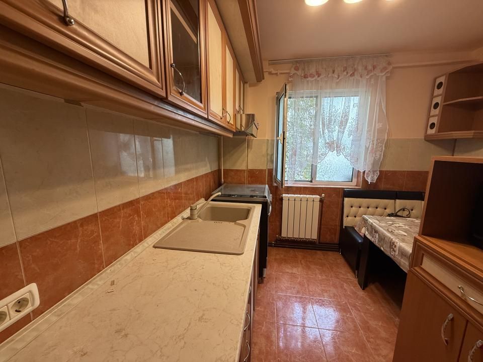 Apartament cu 3 camere, decomandat, 68 mp utili, etaj 1 - Girocului – fotografia 6 din 11