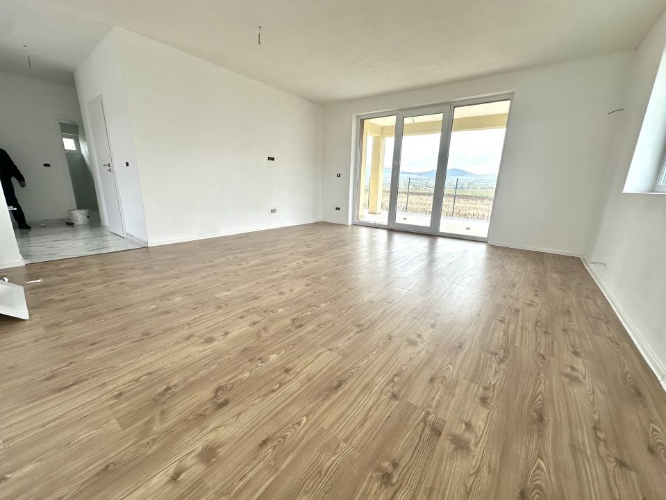 Casa NOUA 3 Camere 2 Bai Terasa 20 mp Teren 500 mp FInisata Cheie – fotografia 17 din 24