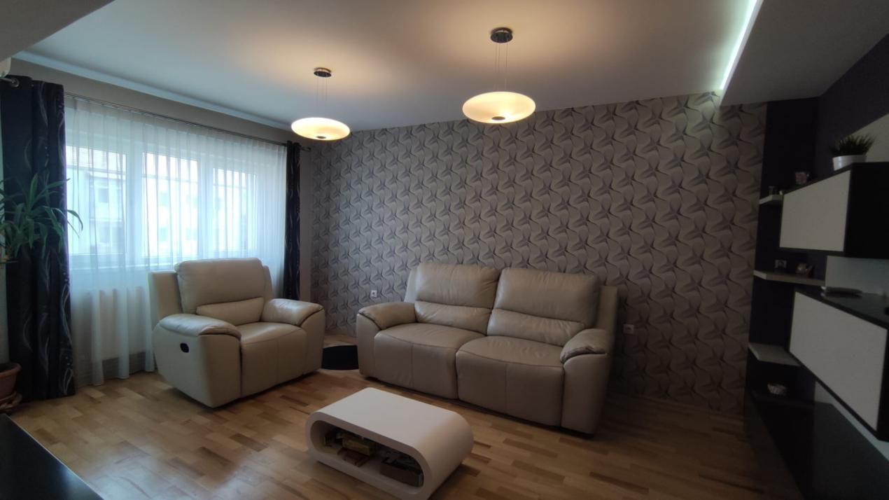 Apartament 3 camere, zona Penny Cireșica – etaj 3, semidecomandat – fotografia 1 din 16