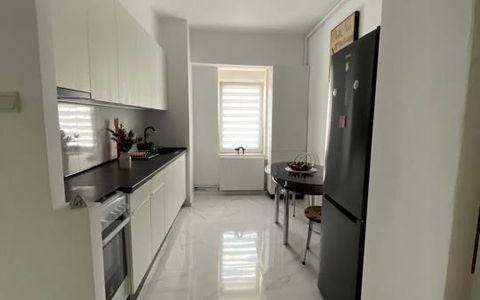 Apartament de inchiriat 2 camere ,50 , mp zona centrala  Bd.21 Decembrie