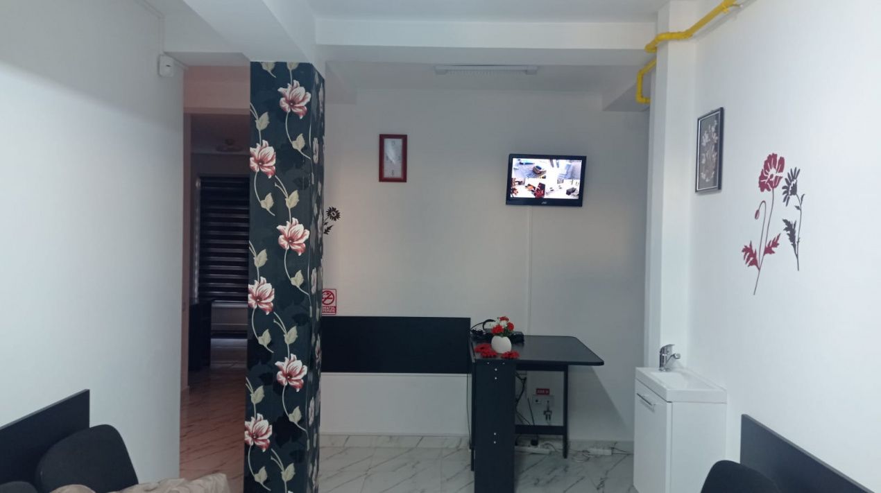 Spatiu comercial 50 mp utili ,parcare, zona centrala Eroilor – fotografia 2 din 12