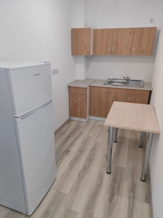Clădire multifuncțională de vânzare – 24 locuinte, curte, randament ridicat – fotografia 9 din 28