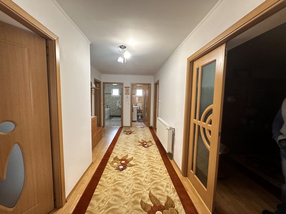 Casa Finisata 6 camere 681 mp.Teren Micesti Renovata Modern Curte Gard Utiliati – fotografia 47 din 68