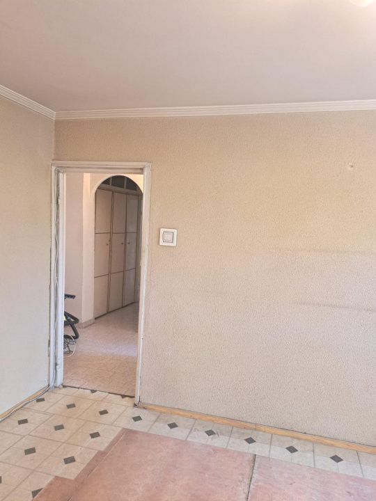 Apartament 3 camere decomandat, 2 balcoane, Exercițiu – Pitești – fotografia 8 din 11