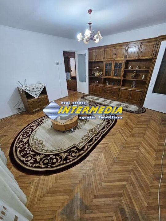 Apartament 3 camere | 1 Baie | 1 Balcon | 65 mp. | DE INCHIRIAT | Ampoi 1 I – fotografia 1 din 8