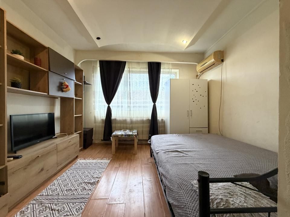 Apartament cu o camera, 17 mp utili, etaj 4, mobilat- Buziasului – fotografia 1 din 7