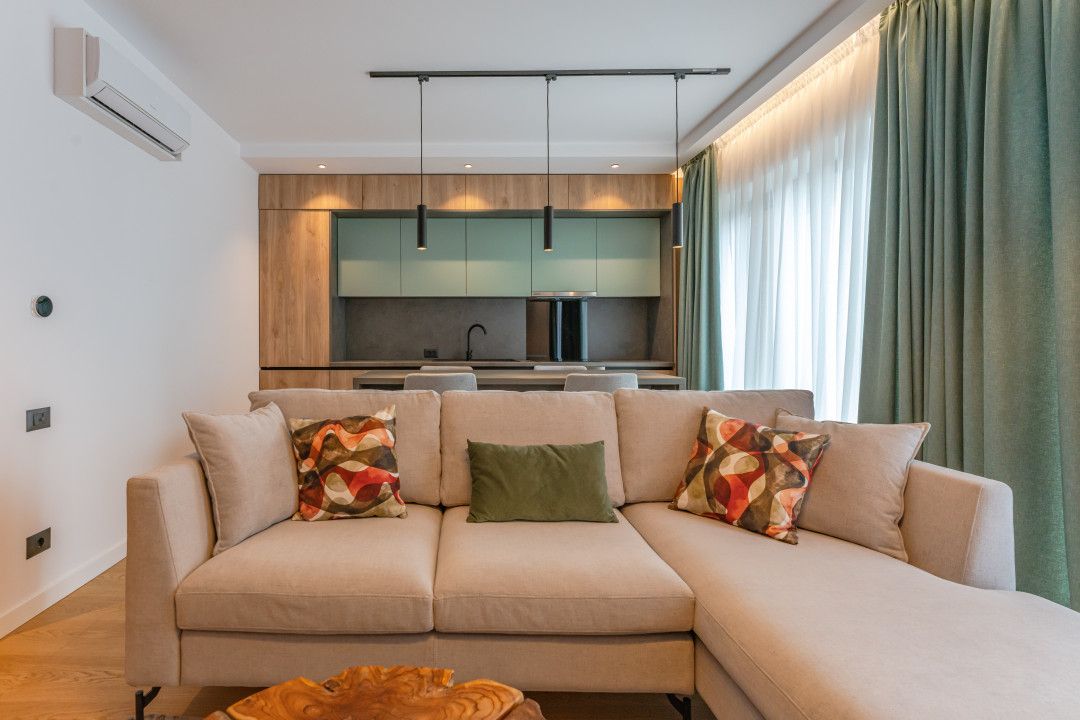 Apartament tip Studio lux in zona centrala! – fotografia 1 din 14