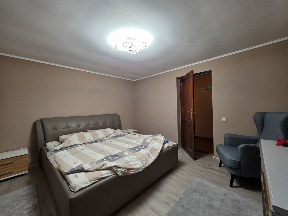 Oportunitate în Domnești - Vilă spațioasă cu teren generos – fotografia 6 din 16