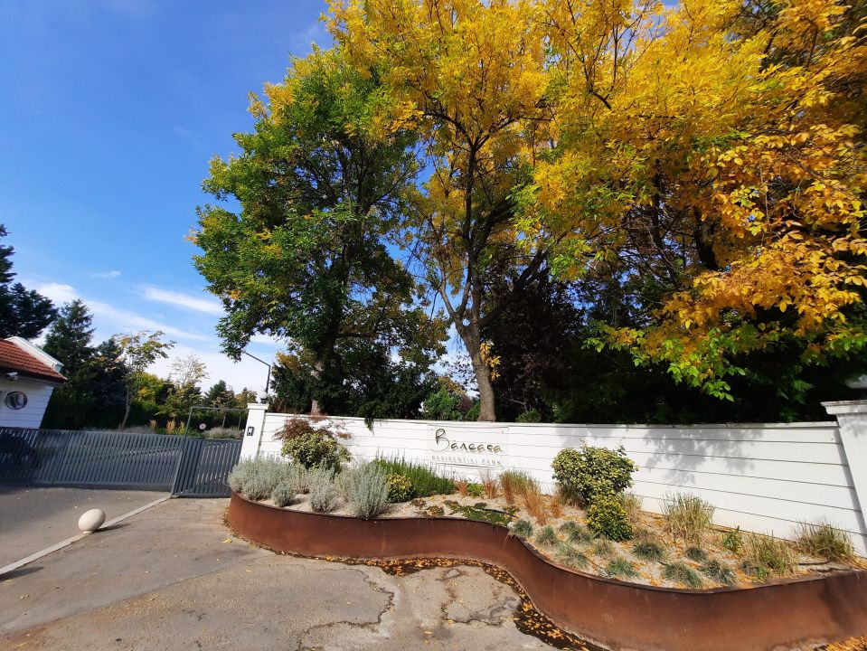 Baneasa Residential Park, 5 bedroom villa with courtyard, parking, garage – fotografia 1 din 34