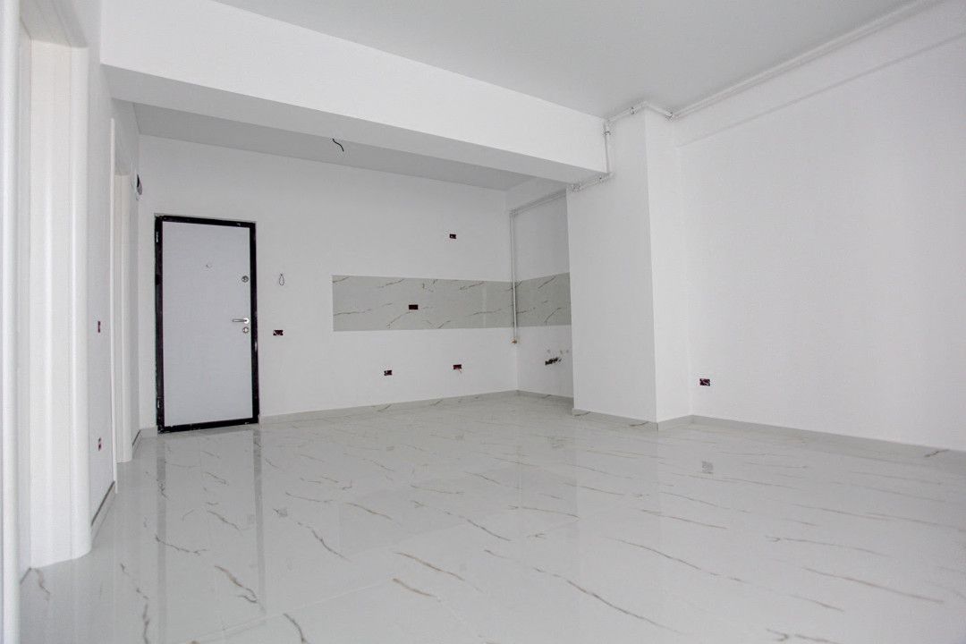 Apartament cu vedere spre curtea interioara, spre piscina in bloc finalizat – fotografia 12 din 23