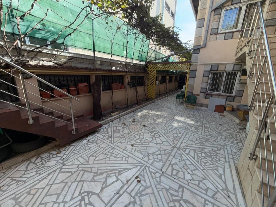 10 Camere de inchiriat | 13 Septembrie | Casa-Spatiu Birou | Parcare – fotografia 12 din 13