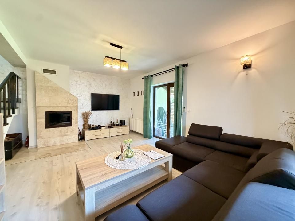 Duplex cu perete dublu, 108 mp utili, 303 mp teren - Dumbravita, zona Kaufland – fotografia 2 din 16