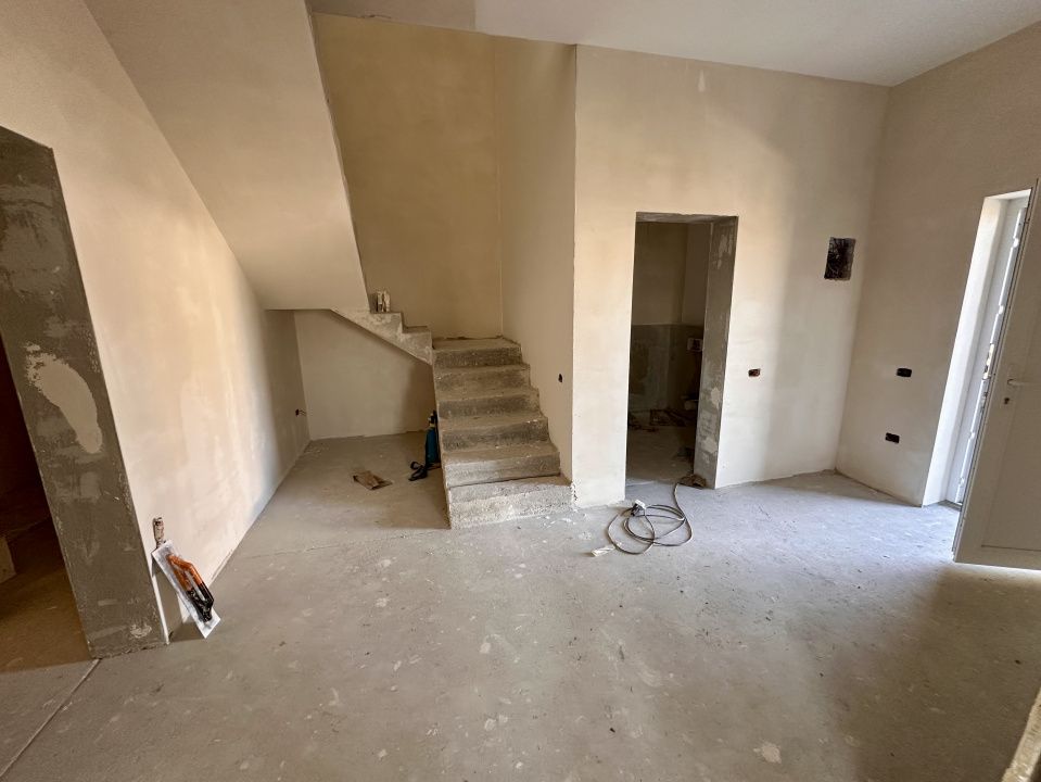 CASA NOUA I DE VANZARE I 120 MP I CETATE I FINISATA LA CHEIE I 4 CAMERE I – fotografia 17 din 18