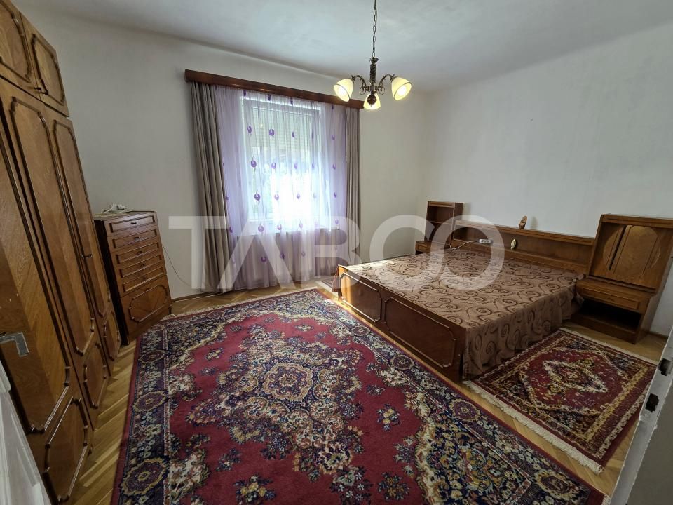 Casa individuala de vanzare cu teren 237 mp garaj in zona Lupeni Sibiu – fotografia 4 din 32