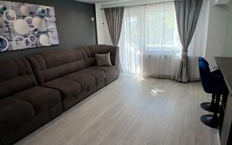 3 camere de inchiriat, Lux, zona Carrefour