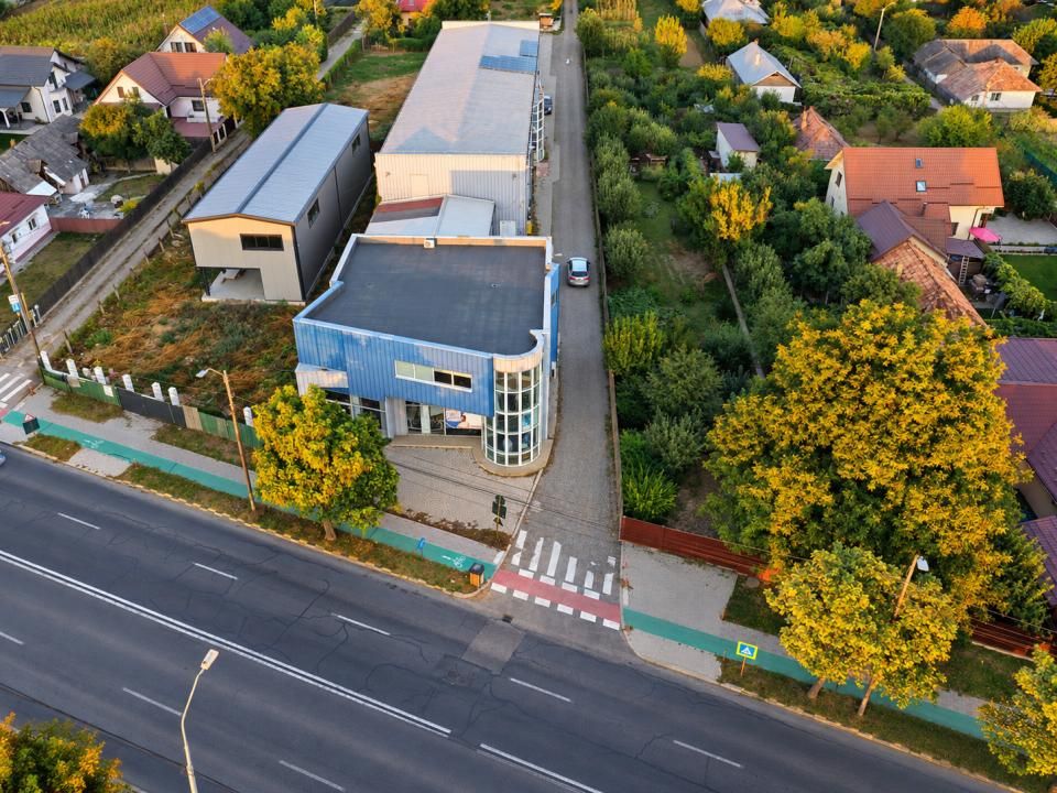 Showroom și birouri pe Calea Romanului – 550 mp, proprietate închiriată – fotografia 2 din 16