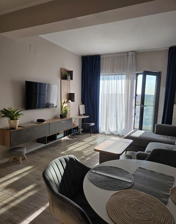 Apartament 3 camere zona Delfinariu – fotografia 1 din 18