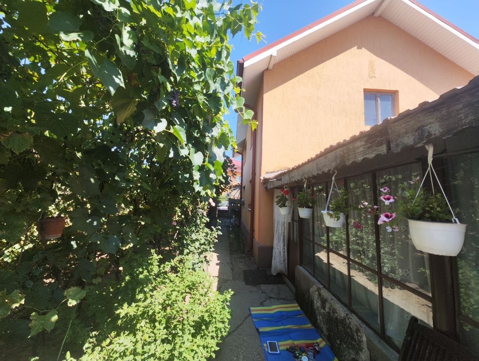 Casa 4 camere, teren 250 mp, localitatea Podari, zona Profi Loco. – fotografia 2 din 12